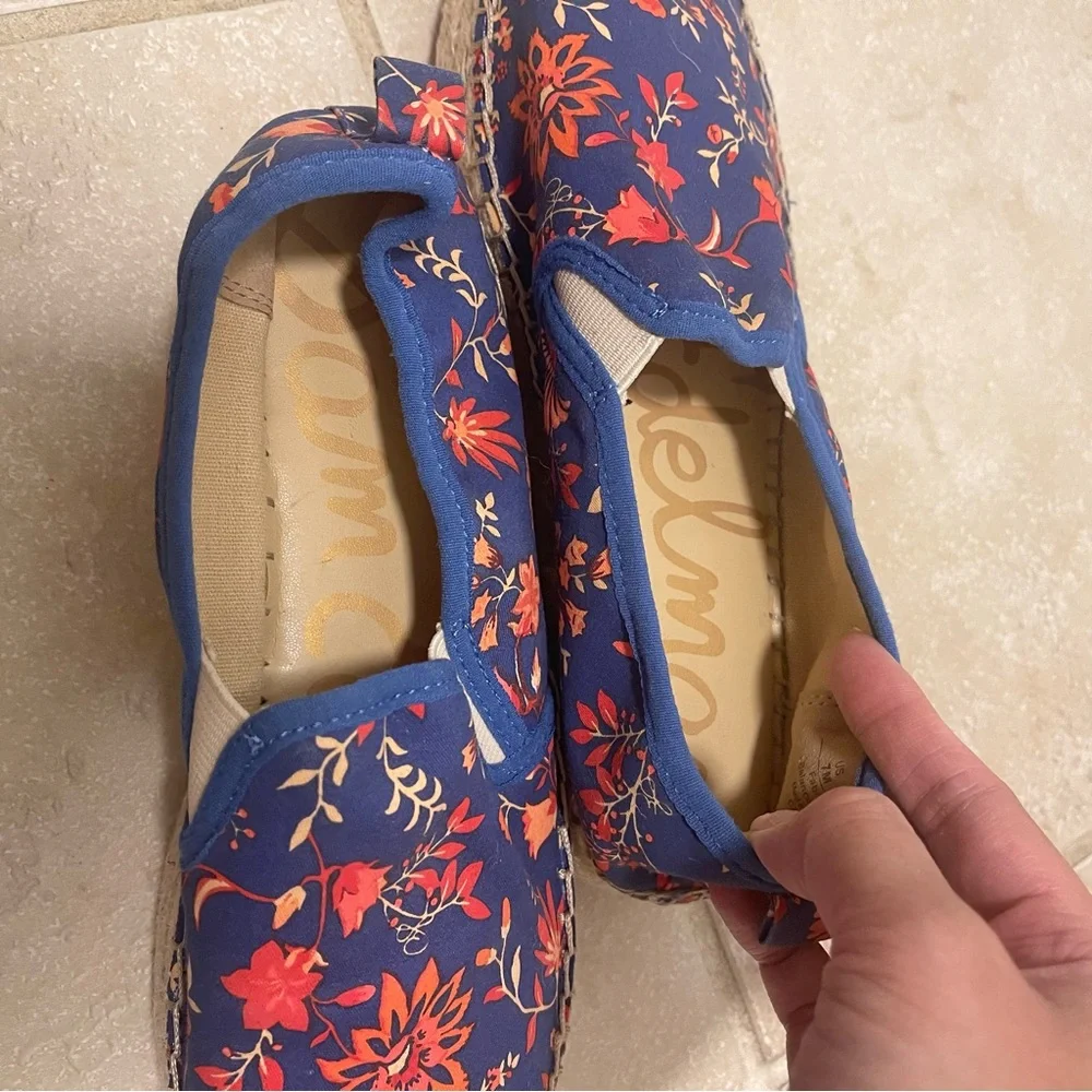 Sam Edelman Blue and Red Floral  Corrin Espadrilles